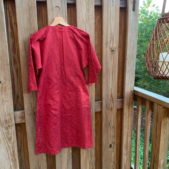 Silky Red Embroidered Caftan - Picture 4 of 8